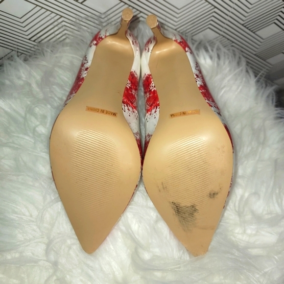 White heels red splatter print - Picture 7 of 7